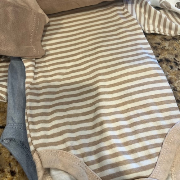 chick pea Cream and Tan Football 5 Piece Bodysuit Set Sunday Funday with Dad - Picture 4 of 5
